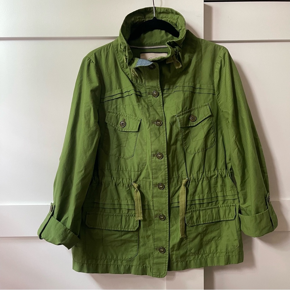 Green Jean Jacket with Elastic Waist and Adjustable Sleeves